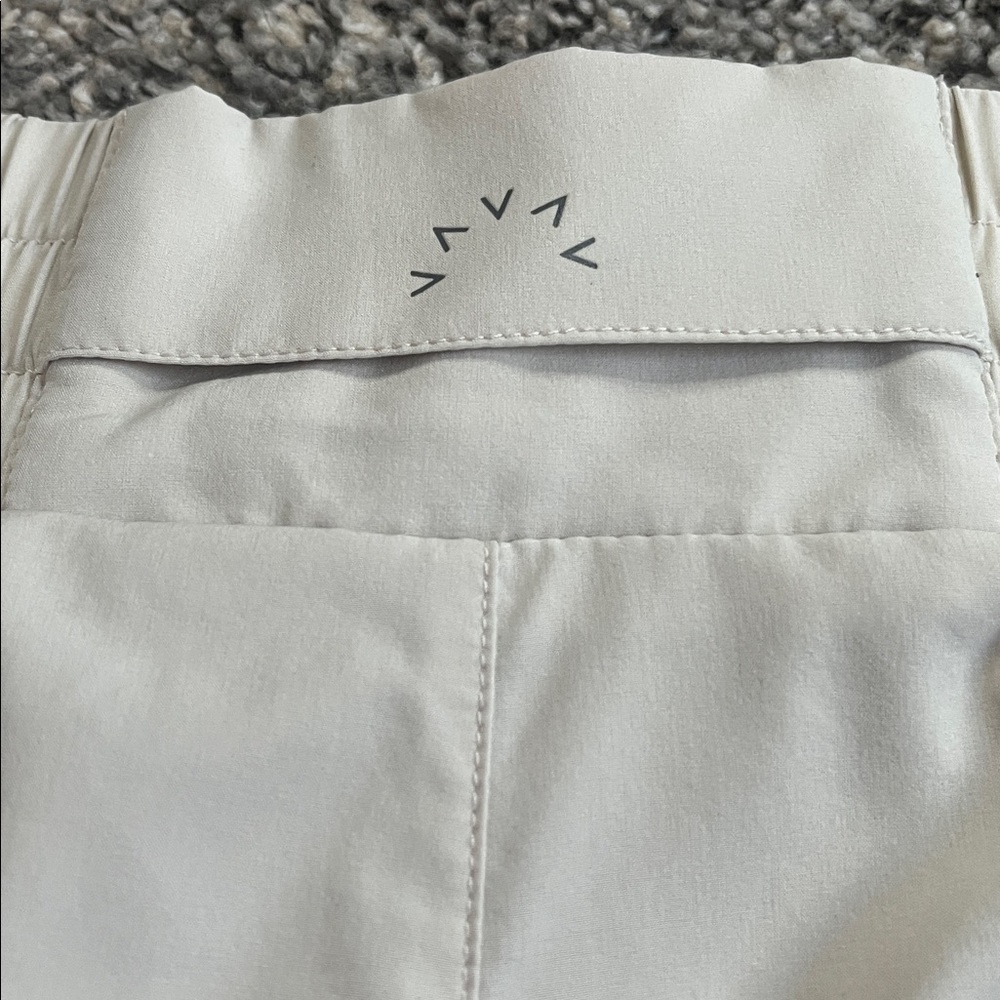 Varley Kallin Running Shorts w/ Drawstring XS - Picture 3 of 10
